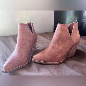 Women's Tan Ankle Boots